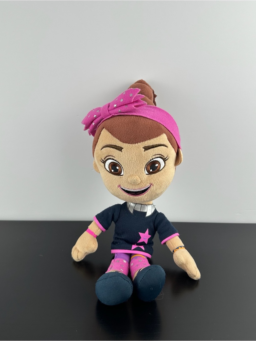 Disney Vampirina Poppy Ghoul Girl Plush Stuffed Beanie Doll 11” Pink Star Bow